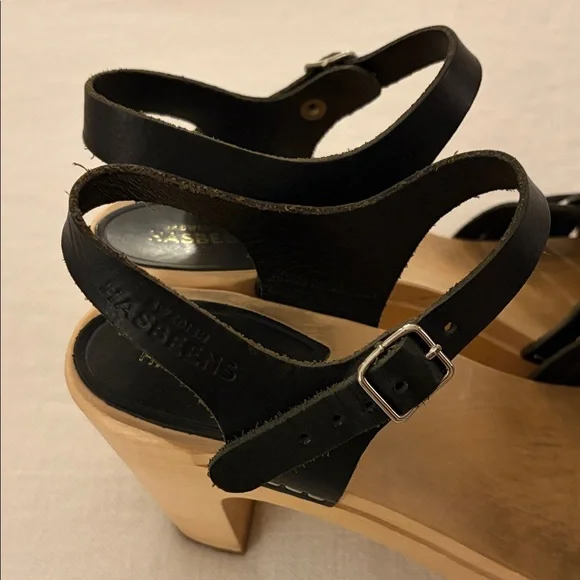 Swedish Hasbeens Black Leather Clogs/ Heels - Picture 8 of 9